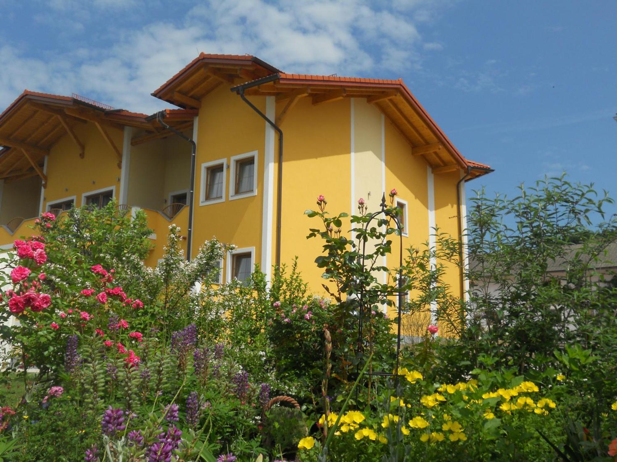 Ferienhotel Innviertel Kirchheim im Innkreis Extérieur photo